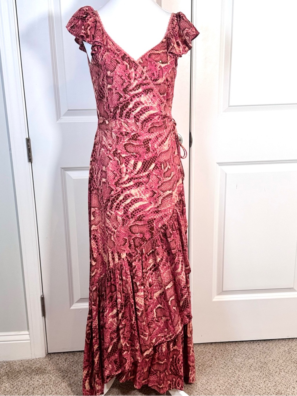 Z&L Europe Taylor Pink Snakeskin Wrap Maxi Dress M Boho Resort Festival Ruffled